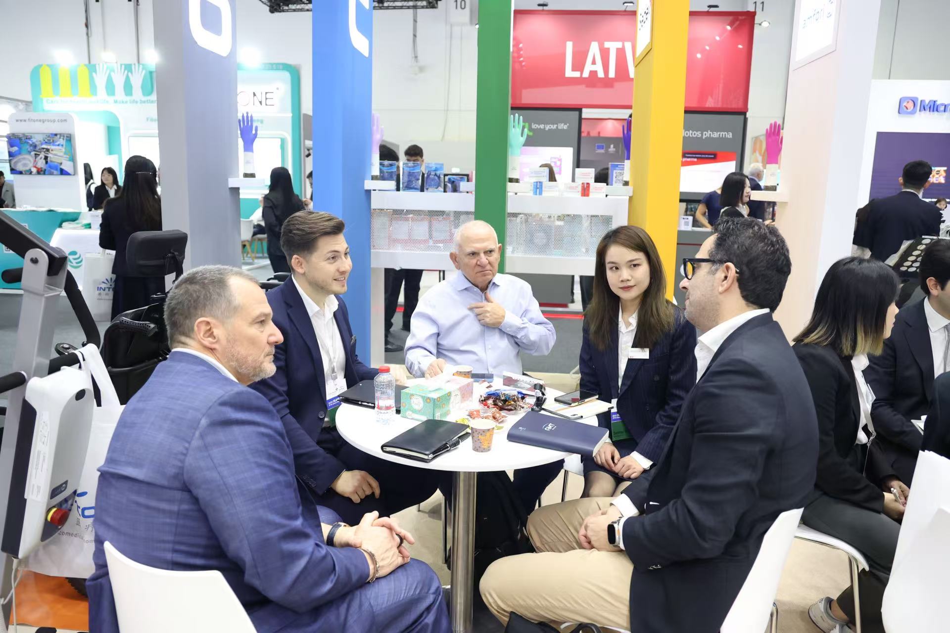 壹定发医疗在本次展会上展出了多款具有创新技术与卓越品质的产品