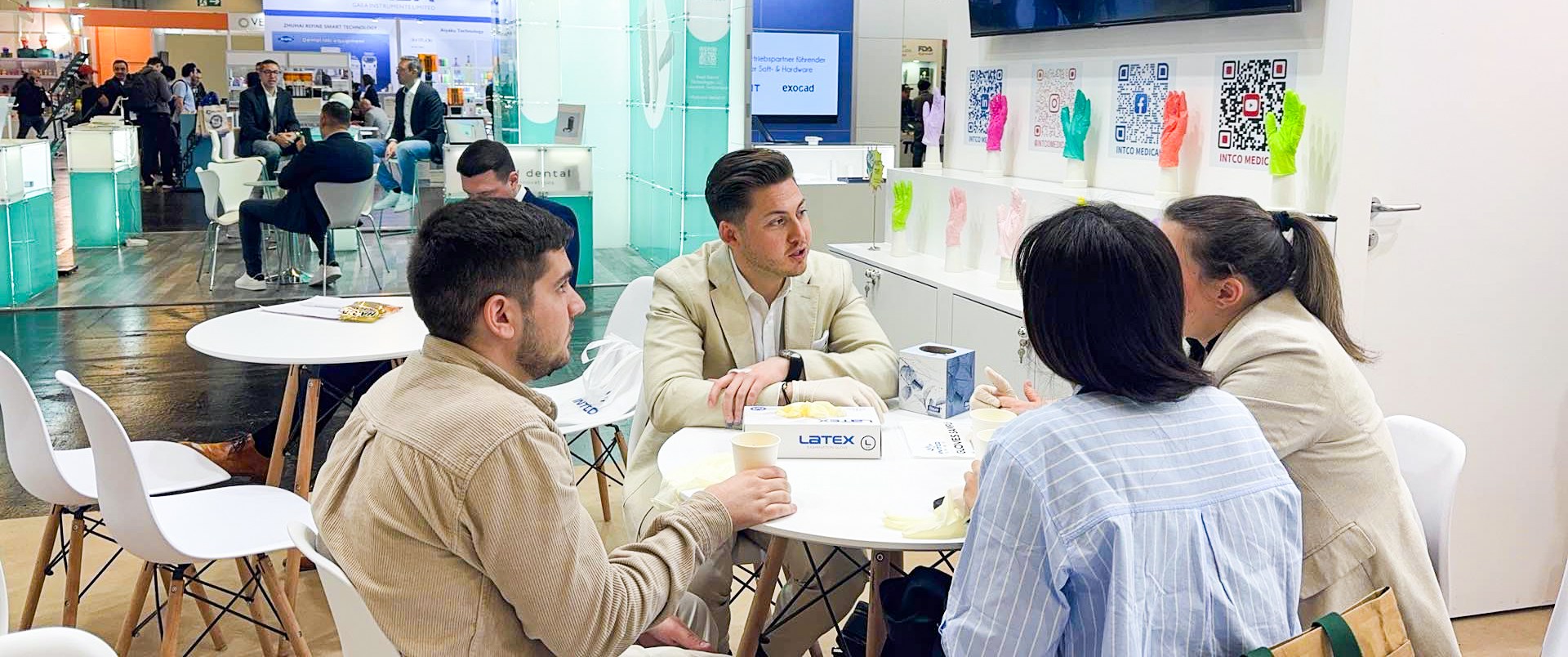 壹定发医疗全系列产品亮相 IDS ，守护全球口腔健康